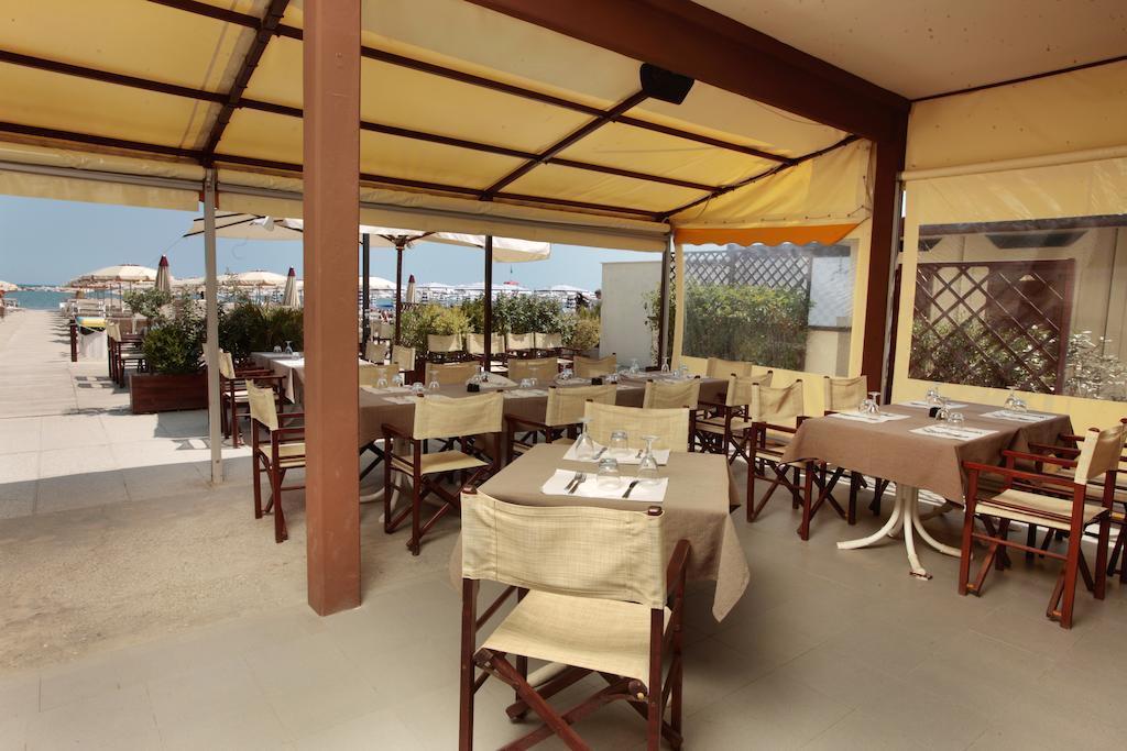 Hotel Globus Cesenatico Exterior photo